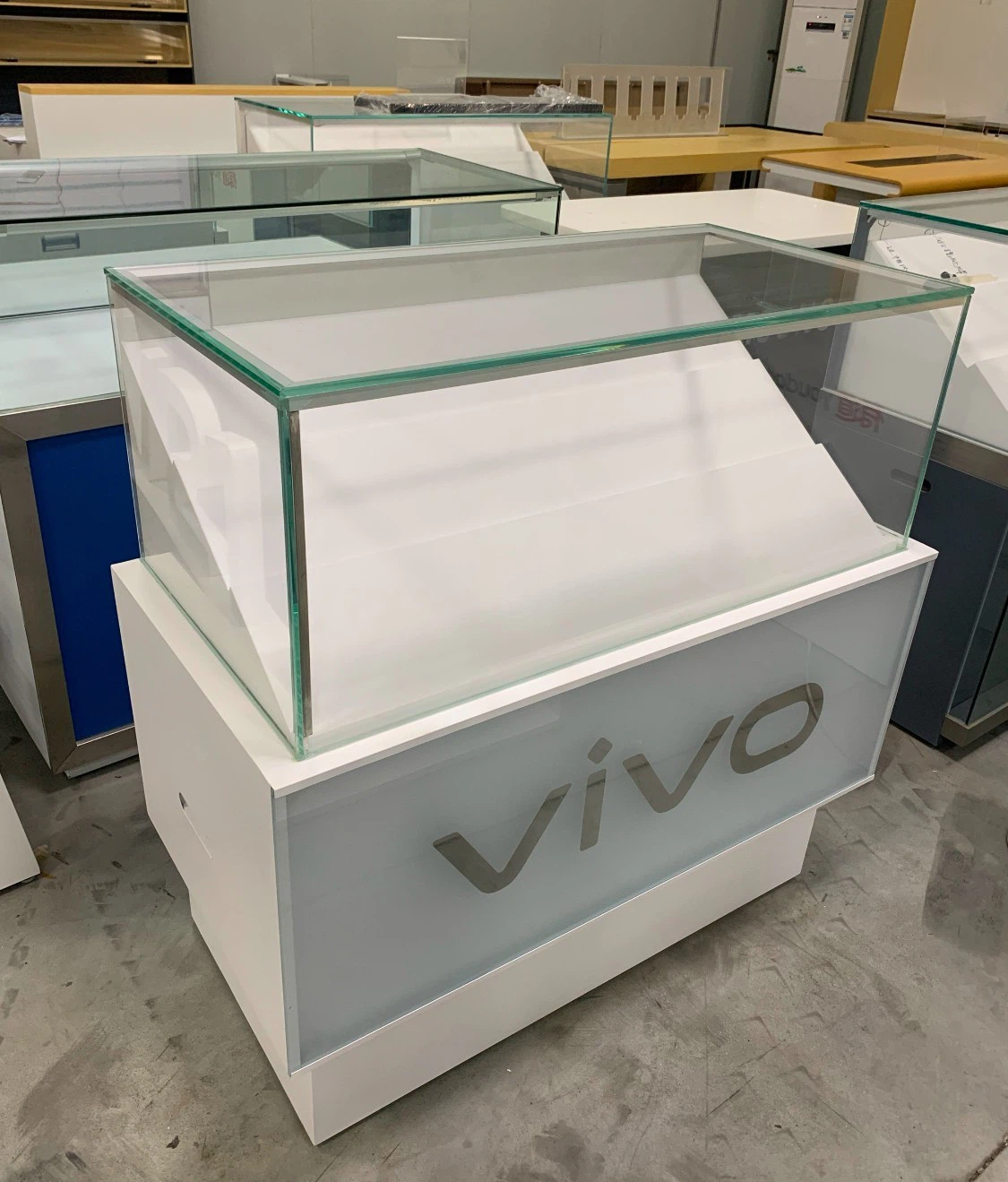 Factory Price Glass Display Closed Counter Mobile Phone Display Cabinet Mobile Phone Accessories Cabinet